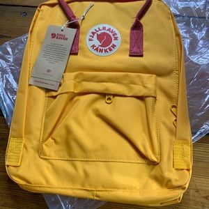 NWT Fjallraven Kanken backpack